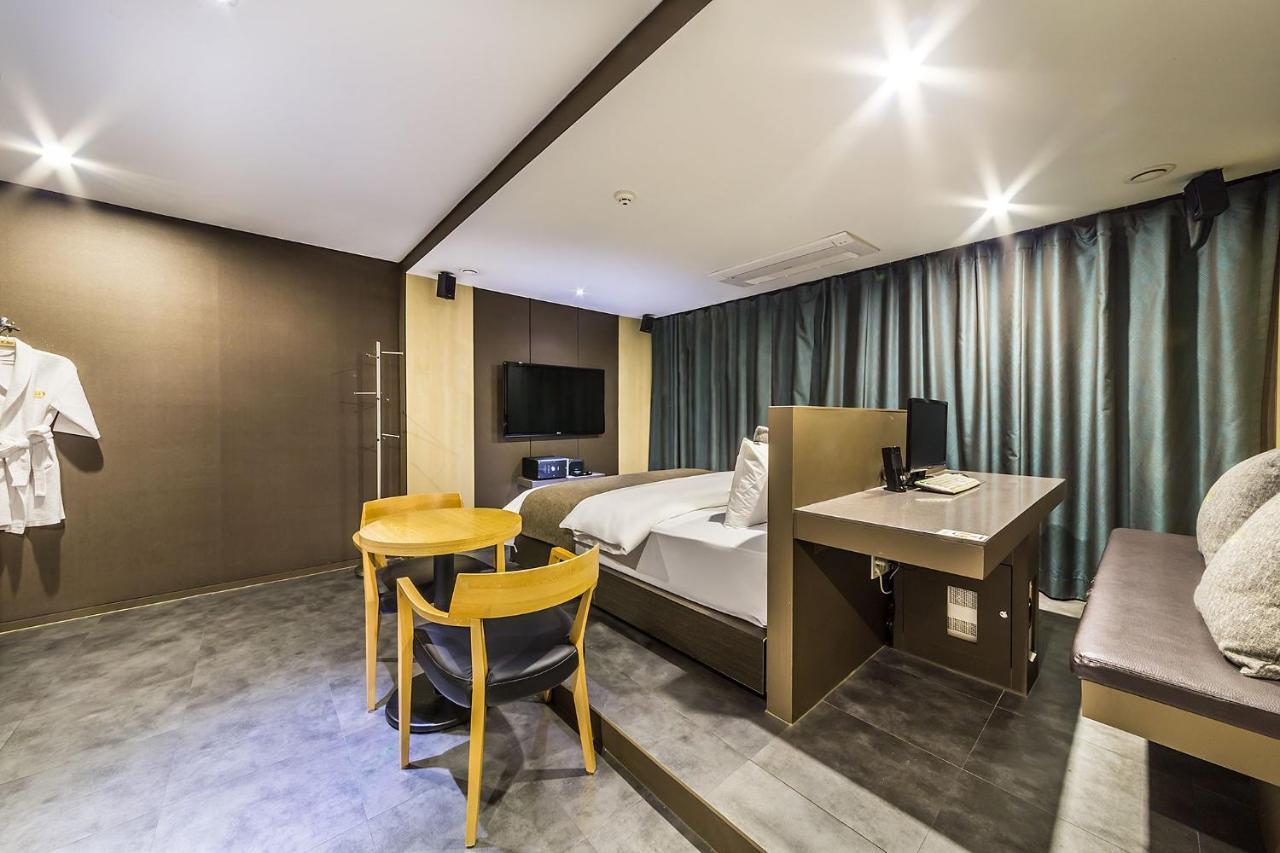 Jbis Hotel Uijeongbu Экстерьер фото